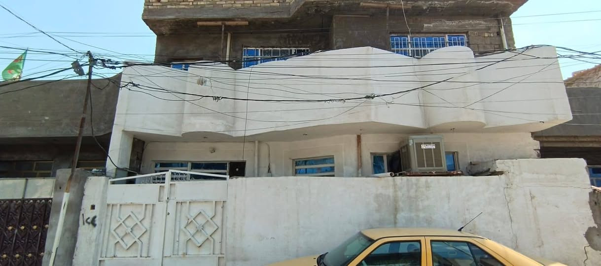 السلام عليكم بيت للبيع منطقت جسر ديالى القديم شارع السواعد البيت يحتوي عل قاطين 3غرف نوم واستقبال ومطبخ وصاله الواجهه ١٠ والنزال ١٠ المساحه ١٠٠ يوجد كافت الخدمات من تبليط وما ومجاري علمآ البيت بي ملاحظات بسيطه
السعررر)65) وبي مجال شي بصيط 
(للإستفسار)
[***********]
السلام عليكم بيت للبيع منطقت جسر ديالى القديم شارع السواعد البيت يحتوي عل قاطين 3غرف نوم واستقبال ومطبخ وصاله الواجهه ١٠ والنزال ١٠ المساحه ١٠٠ يوجد كافت الخدمات من تبليط وما ومجاري علمآ البيت بي ملاحظات بسيطه
