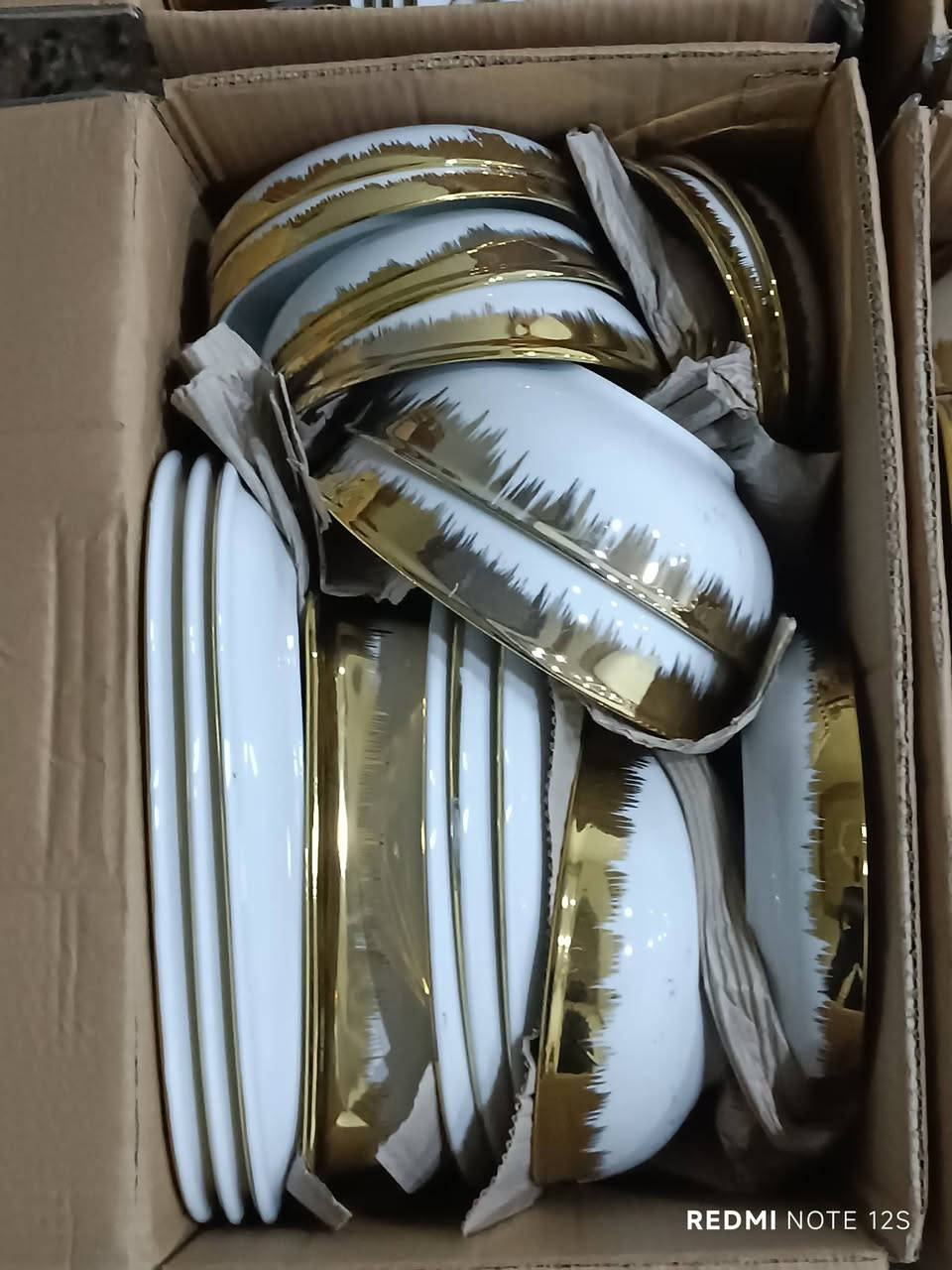 فتح وجبه جديدة الذهبي الشعاعي 
كارتون الكبير 50*30*30 
طابقين خشن وناعم 
عنوان صلاح الدين / قضاء الدور _حي المعهد مقابل جامع الصحابة 
متوفر توصيل لكل المحافظات والاقضيه  
للحجز مراسلة الخاص او واتساب ***********
