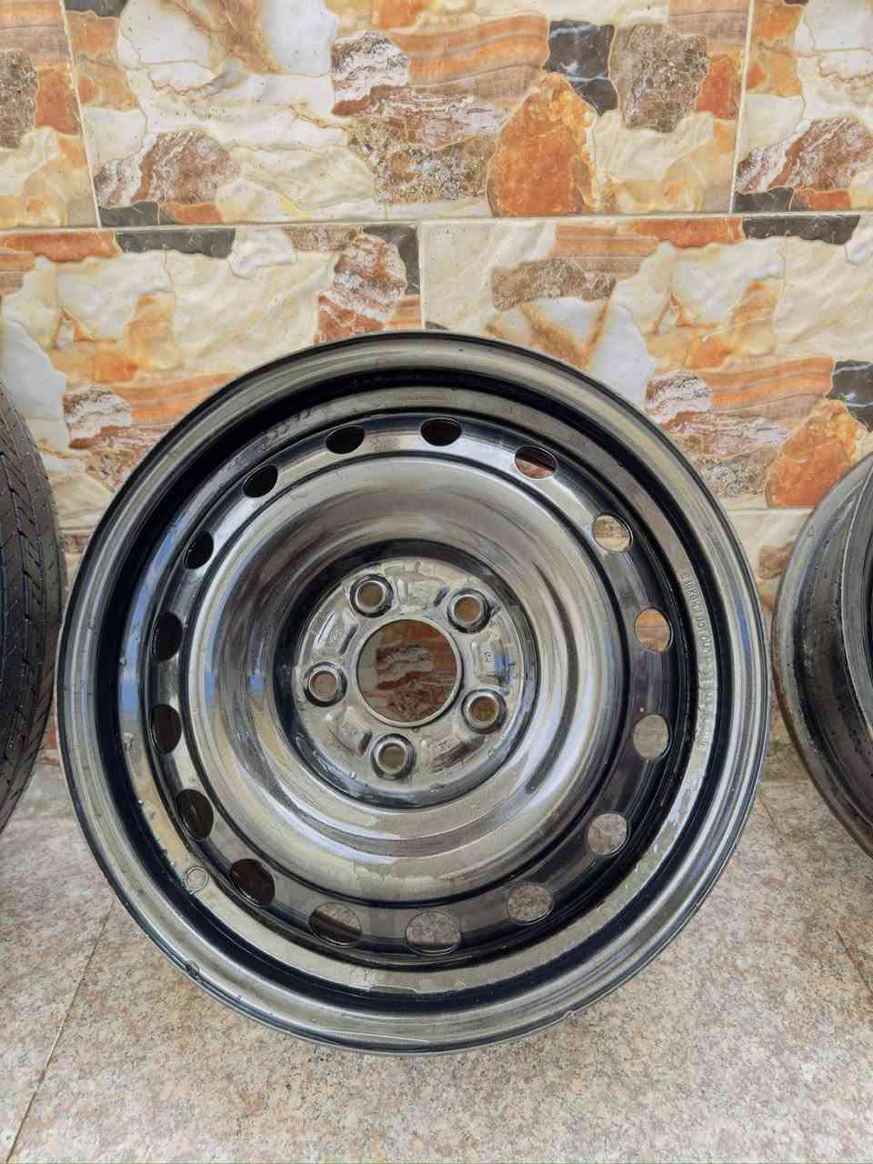 سلام عليكم رنكات حجم 16 اصلي مال فتح مصبوغ حراري العدد 4جنت شادهن بسوناتا
مكاني بصره
0772 584 2107
