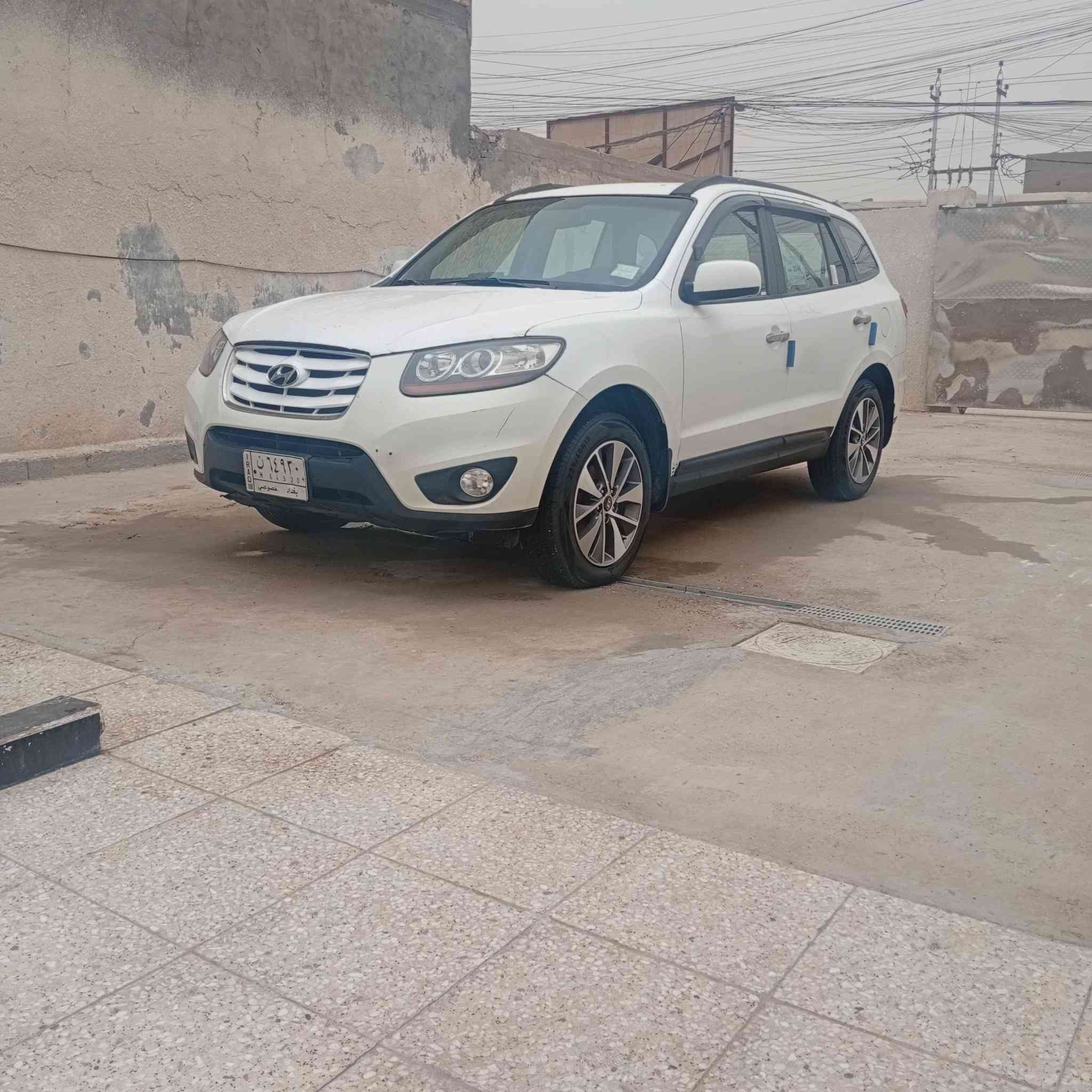 سلام عليكم سنتافيا موديل 8 امريكي حادث باب السايق والوراه جاهزه سعر115 مكاني بغداد***********
