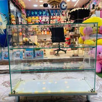 ميز جام للبيع نضيف عدد 2 السعر 150وبي مجال مكاني قطاع 28 قرب مجمع محمد...