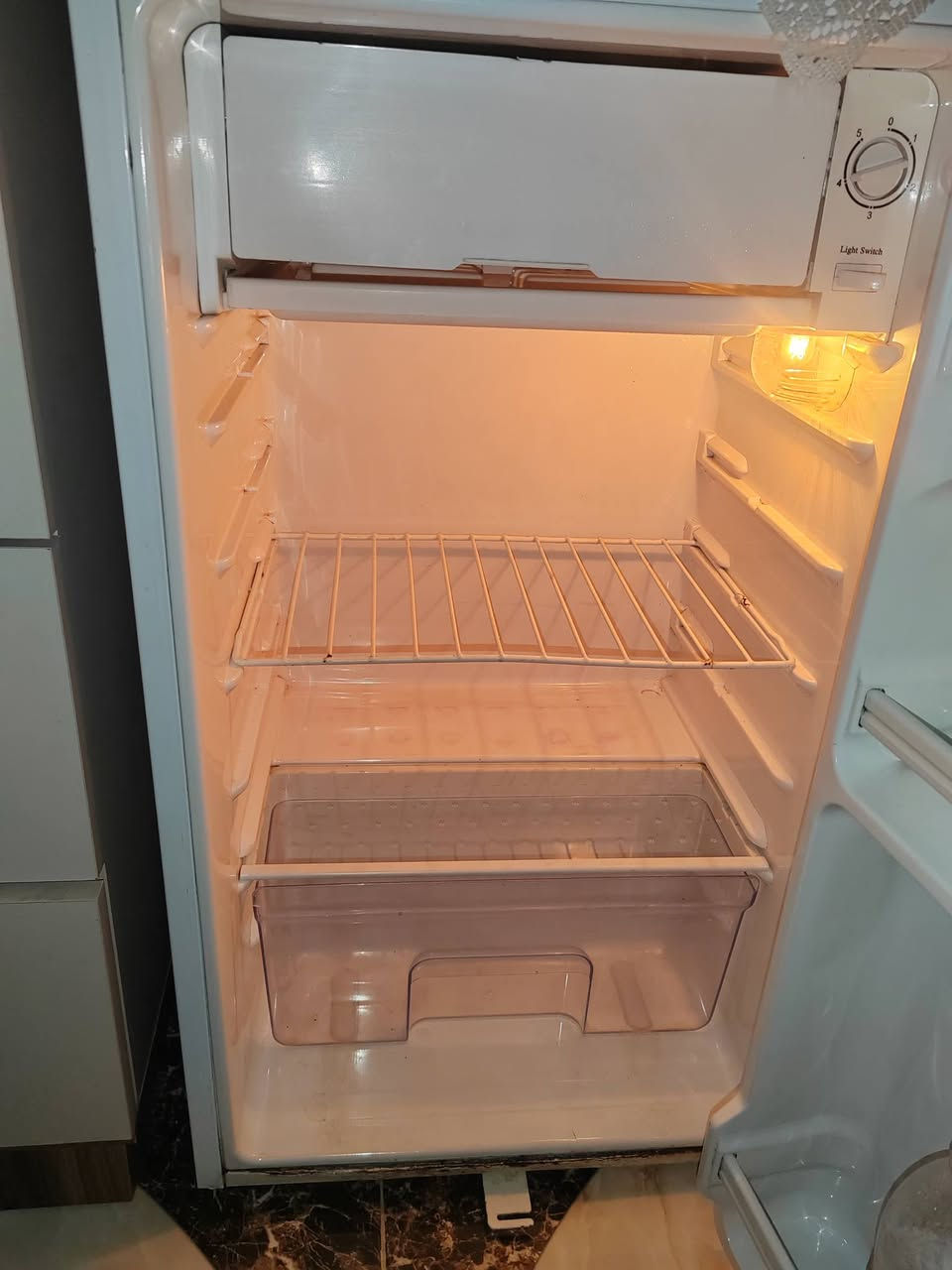 ثلاجة للبيع شغاله عل فحص فريز ثلج 
السعر 60 بيها مجال مكان بغداد الكرخ


**إذا كنت صاحب هذا الإعلان وتريد حذفه لأي سبب، رجاءا أرسل رسالة إلى الدعم الفني**