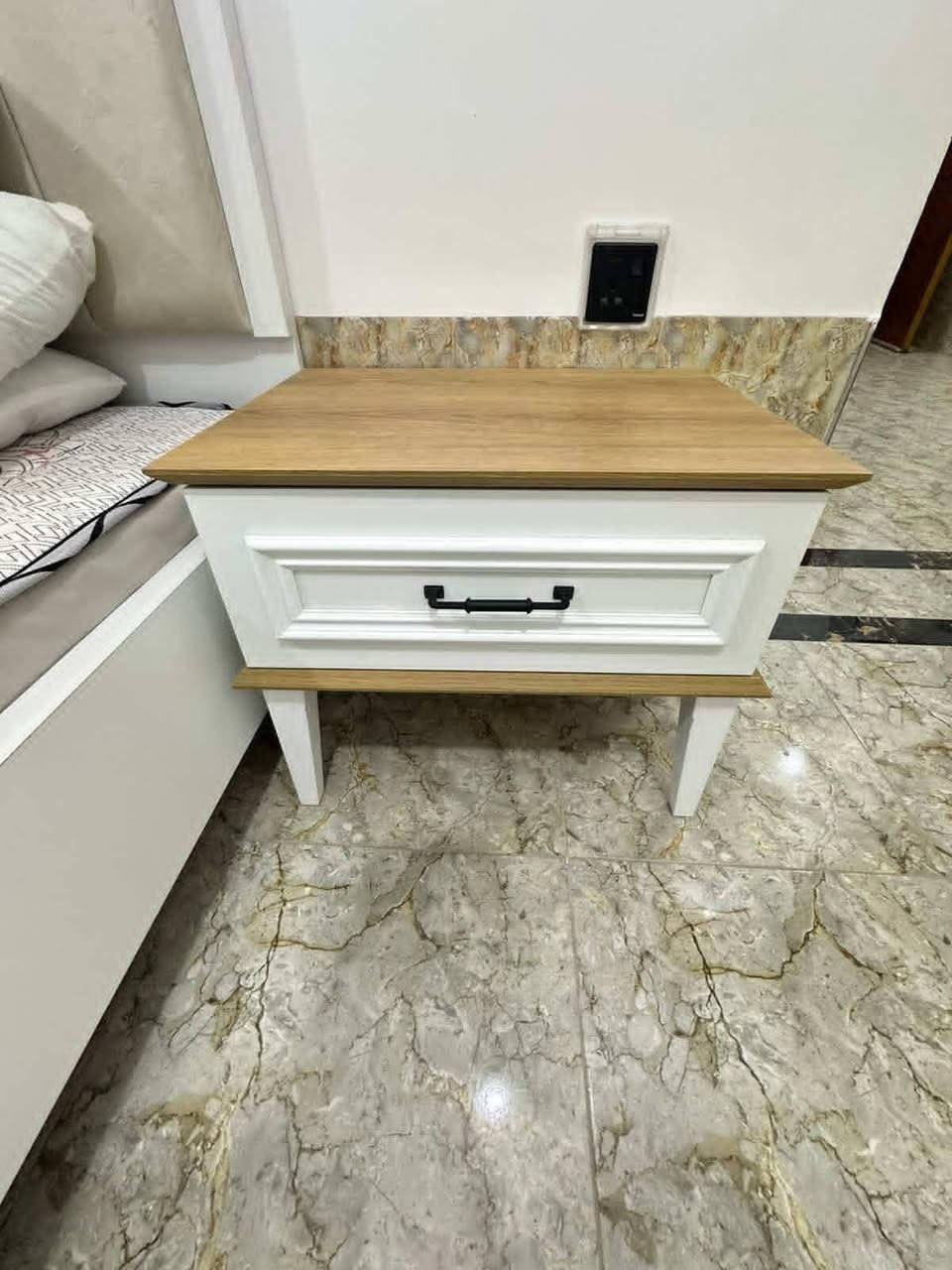 غرفه تركية للبيع استخدام شهرين بعدها جديدة تفاصيل كامله بالصور 9 قطع وبسعر مناسب 
للاستفسار الاتصال بالرقم ( *********** ) 
العنوان بغداد
