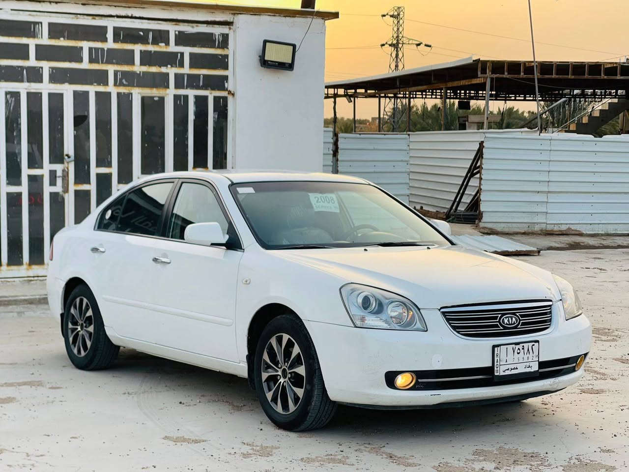 سلام عليكم كيه اوبتيما موديل 2008 خليجي مكينة 2000 دوش مامفتوحة بيه قطعتين صبغ بدون دواخل رقم بغداد بسمي مكينة كير حدادية كله جديد تبريد ثلج 🥶 تخم تاير كله جديد السعر 100 وبيه مجال مكان السيارة بابل الشوملي رقم الهاتف ***********
