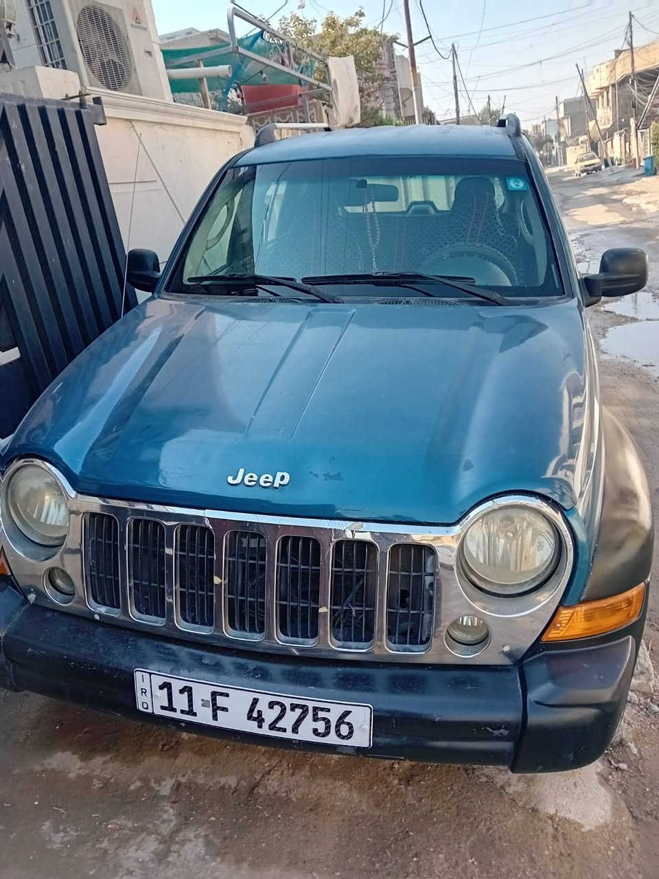 السلام عليكم ..
جيب ليبرتي 2006
حجم المكينة 3.7  v6
مكينة گير كفالة 
مكفولة من الضربة من صبغ
للبيع او المراوس السعر 85بيها مجال 
للاتصال او واتساب. ***********
مكان سياره بلديات
