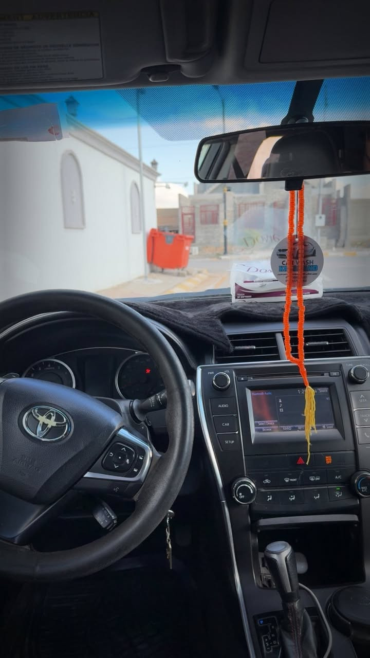 السلام عليكم TOYOTA Camry 2016
الضرر خشم البنيد 
مواصفات Se 
تحكمات ستيرن
ويل كروم 
هزه سنوية جديد 
تحويل مباشر 
السعر148 
***********
