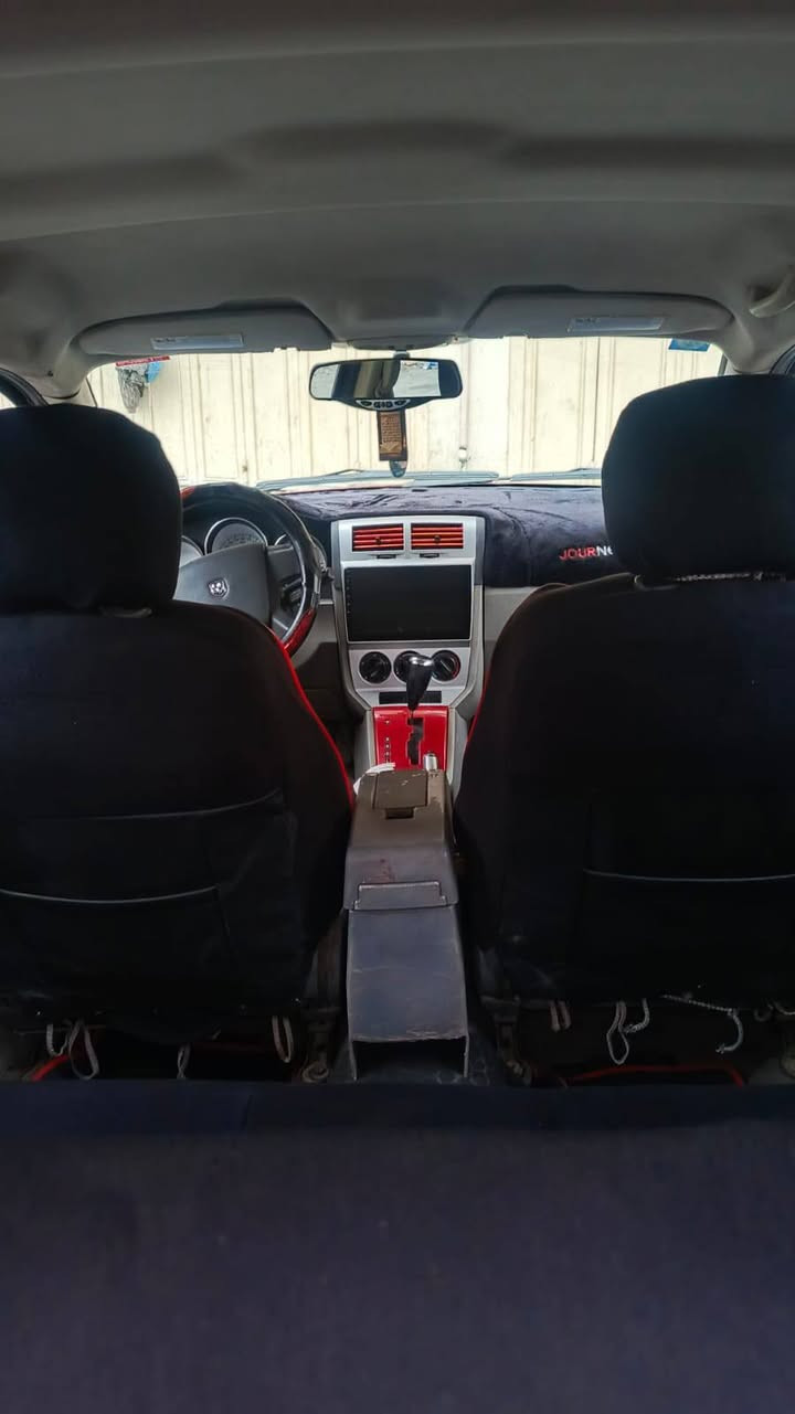 سلام عليكم دوج كاليبر رقمه ديالي نكليزي بسمي سعره 53 بيهة مجال هزه جديد مديل 2007 مكينه 2400 صرفه زين ضربته بنيد سياره مصبوغه عام جماليه نقصه كنبرسي تبريد فقط بكان بغداد رقم ***********
