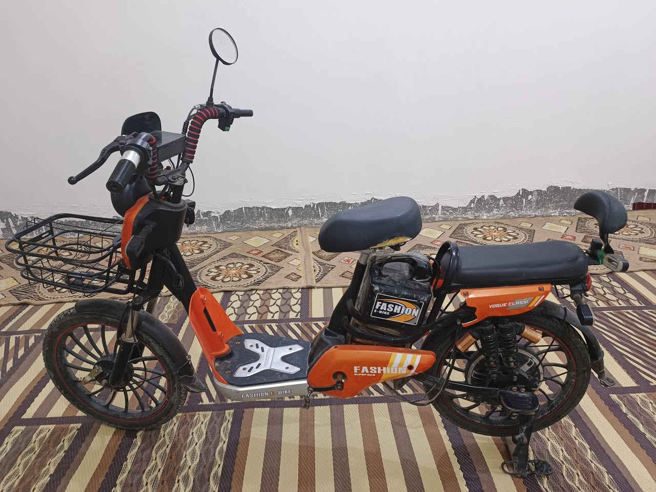 دراجة شحن للبيع 
عوزه بطاريه،+بايدر وزنجيل 
المكان /السيديه 
 السعر 175
رقم. ***********
