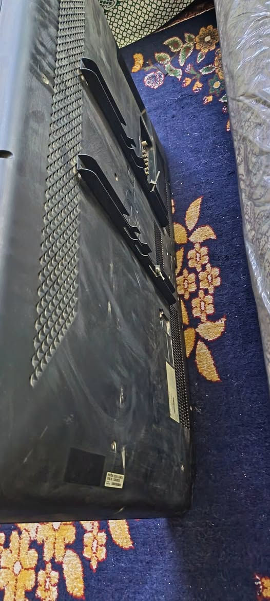 شاشه LG مستخدم للبيع 📺 
📺 حجم 43
نضافه كدام العين
موقع موصل حي النور قرب جامع طاهر زيناوه
 يتصل علرقم
📞 ***********
