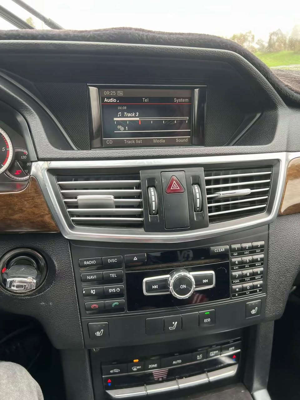 مارسدس ٢٠١١ساخ ساخ 
مەکینە كراوه به بطه vivt 
مواسەفات:
گوشن کارەبای
گوشن  هیتەر
لایت و فلچە ئەوتۆ
چەند مواسەفاتی تر….
گێر و مەکینە و کارەبایات بە شەرت
ره نگوراوي يابان 
سعری 54$🔐🔐قفل
گۆرینەوەش دەکەم بە سەیارەیک بە دلم بێت
بۆ پەیوەندي ***********
شوين سليمانية
