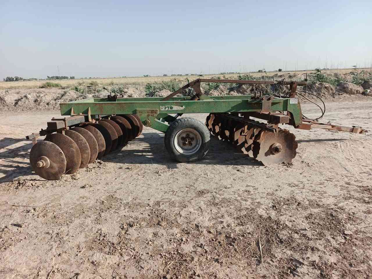 يوجد فدان رباعي ومرازه ودسك الدسك تركي 24 صاج السعر والاستفسار الاتصال ع الرقم ***********
