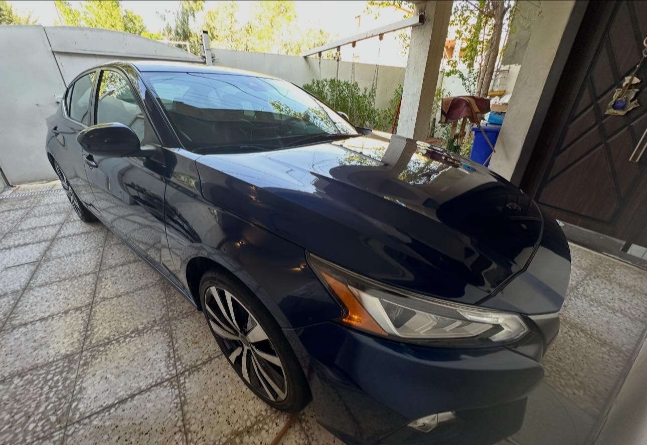 السلام عليكم موجود بولش للسيارات شغل درجه اولى + تجديد السوادات والسعر مناسب كلش العنوان الحي الصناعي الشارع الخامس قرب الكرينات 
***********
