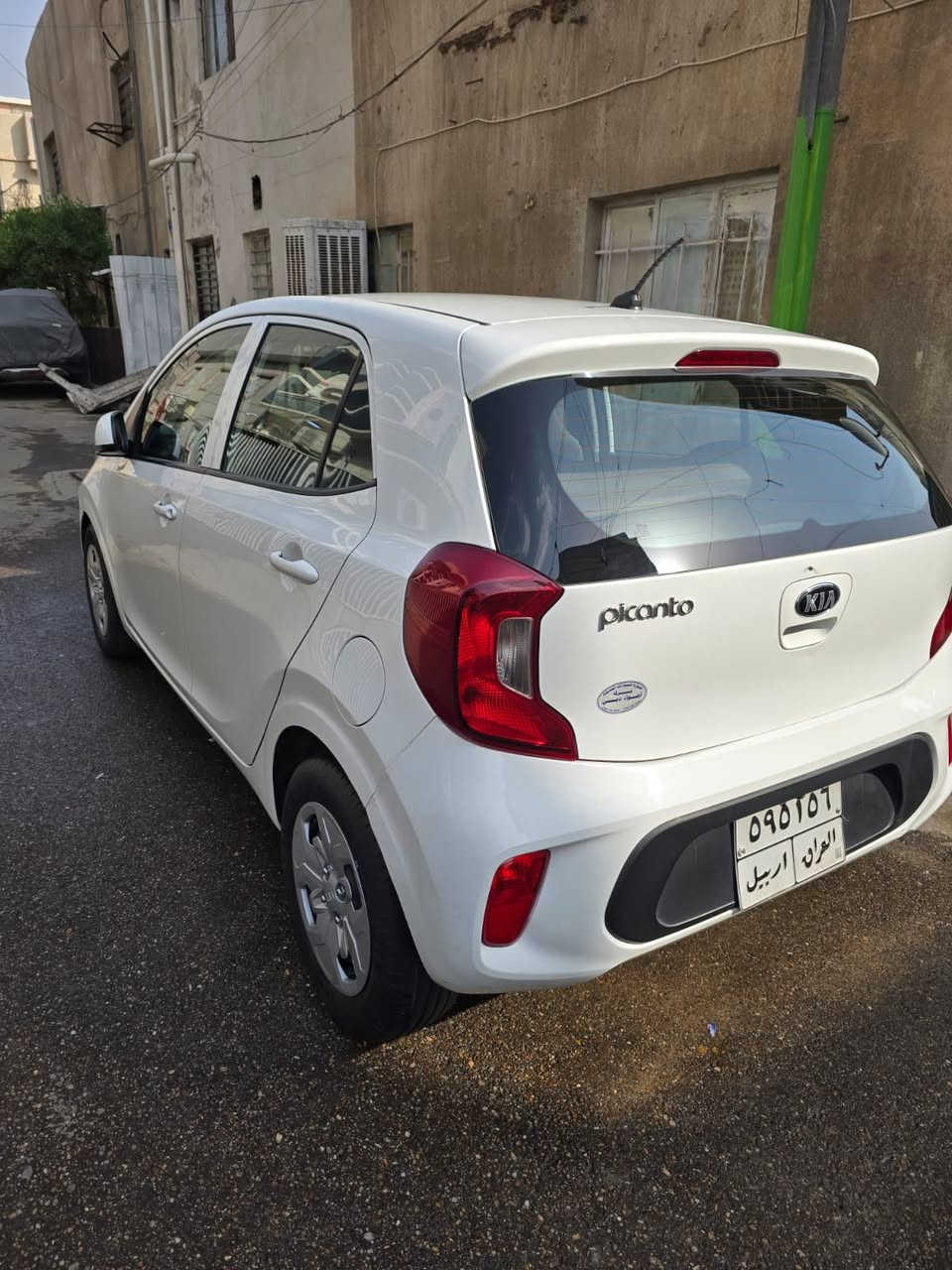 السلام عليكم
بيكانتو 2018 خليجي ماشية 44 سيارة جديدة   السونار مرفق مع الصور  رقم اربيل مكينة 4 المرغوب السعر 100 ورقة مكان السيارة بغداد الكرخ ***********
