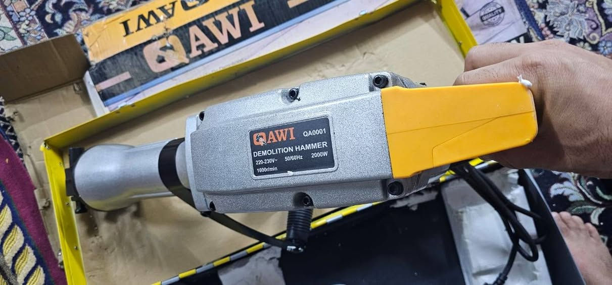 سلام عليكم دريل همررر تفليشششش كوكنريت  بيوت عماير الله شاهد قطعه ثكيلهه وضخمه السعر120مع التوصيل وخادم اني ***********
