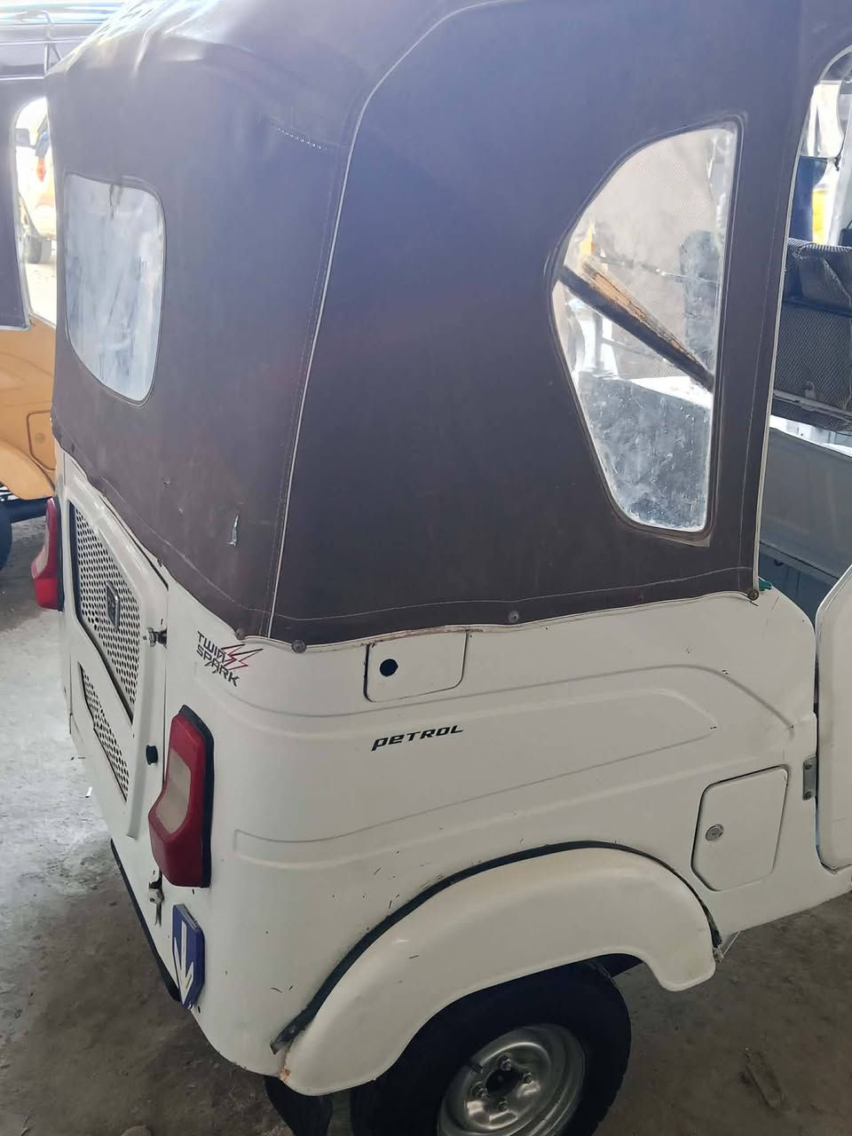 سلام عليكم 

البيع 21 وراق صولي مكفول الترقيم 

تكتك كفاله عامه ما عده طخه بل الغد فقط 

مكاني قلعه سكر الاستفسار نتصل *********** مكلف بل نشر
