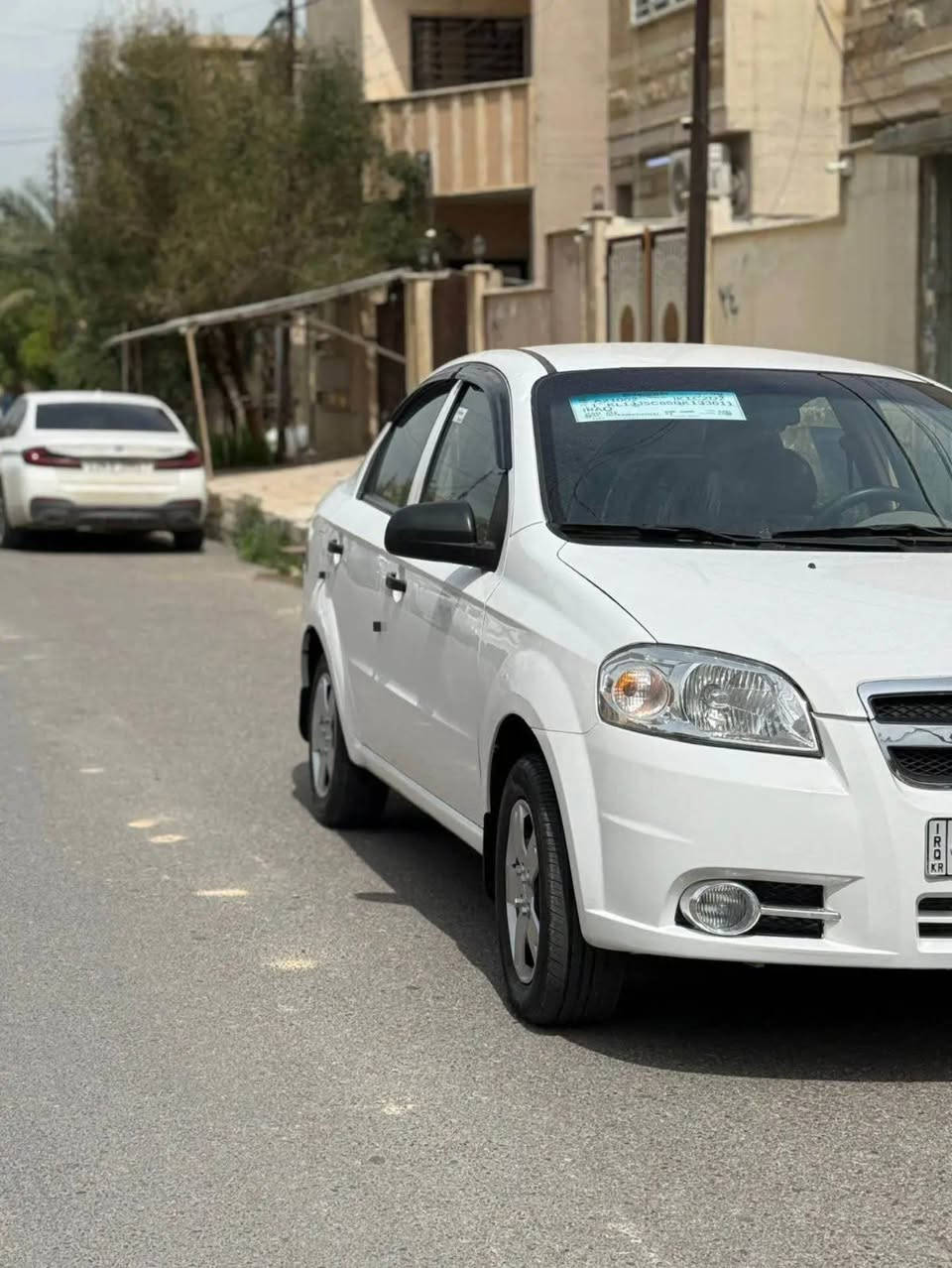 افيو ٢٠١٠ كير عادي دبل كمشفت السياره نضيفه الضرر شبر يم باب السايق بدون بدون صبغ وبدون معجون بس بعض الاماكن تقليم 72 بيها مجال بسيط *********** 
***********
