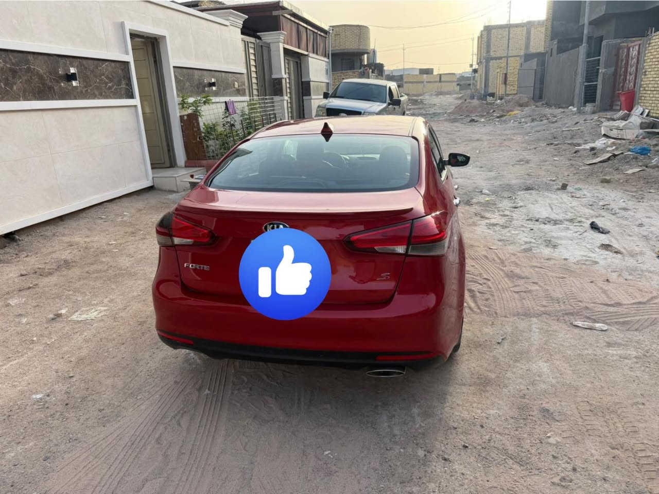 سلام عليكم 
كيا فورتي موديل 17 سياره ليبل واحد مكفوله من الضربه والصبغ والتبديل (تقرير) 
محرك 2000 عله وضع الشركه مامفتوح 
مواصفات السياره شاشه تحكم ستيرن فول 
حداديه تبريد شغال 100‎%‎ 
السياره ماشيه 126 الف ميل سياره جاهزه مابيه اي نقص 
السياره بأسمي تحويل ثاني يوم رقم ذي قار 
سعر السياره 135 وبيه مجال
***********
