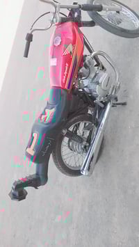 هوندا • ٦٥٠ • بدون مكفول