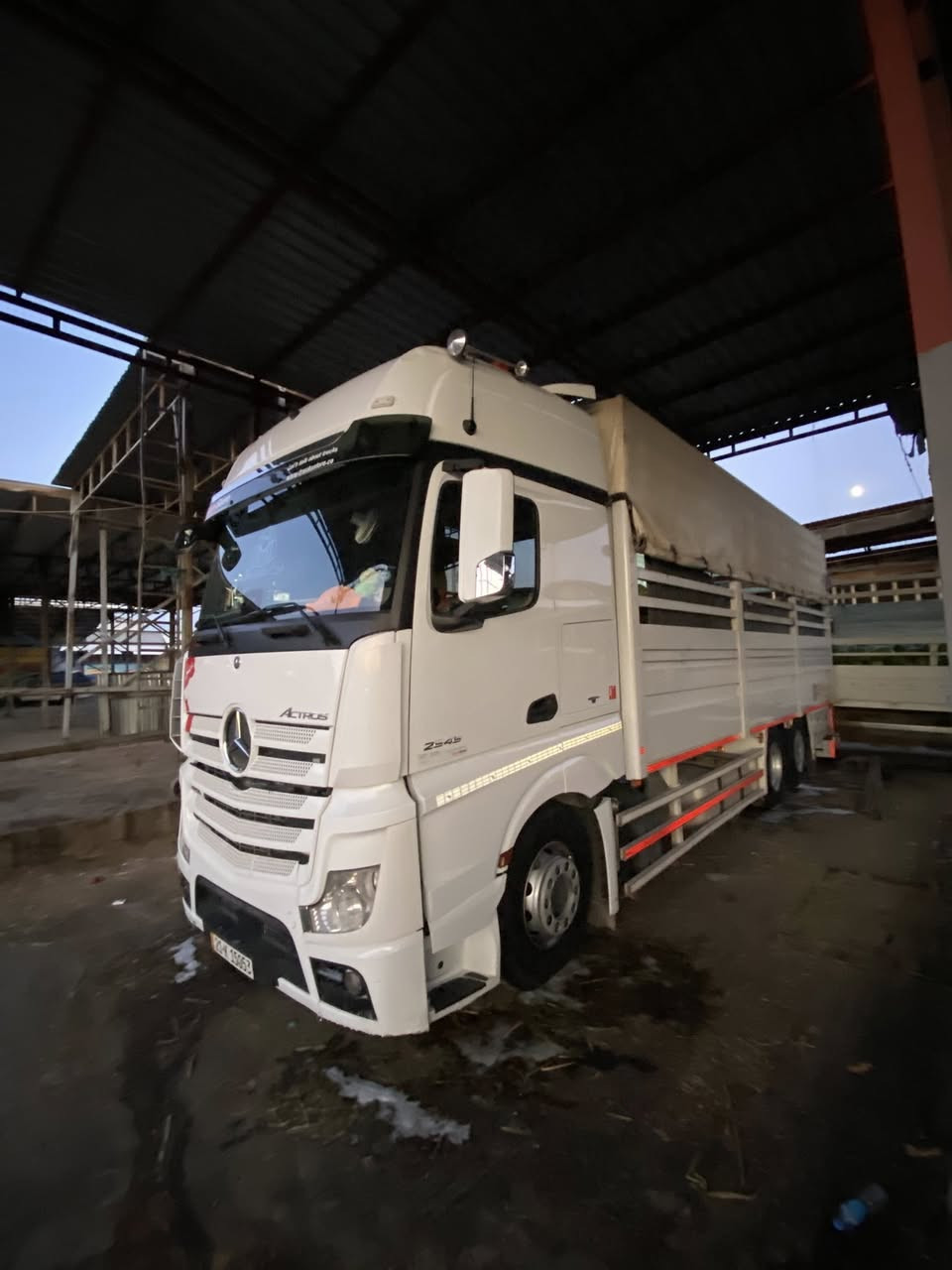 ‏سلام عليكم سيارة وحشة للبيع 2016.    ***********
