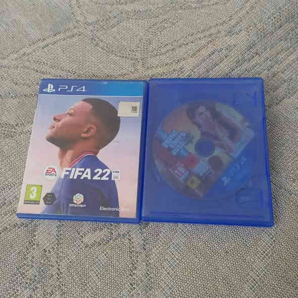 بسم الله الرحمن الرحيم 
‏سلام عليكم ورحمه الله وبركاته 
‏مستعجل مستعجل عل بيع (بي مجال الطيبين)
‏البيع 
‏اشتري راحة بالك و اتونس
‏بلي فور 4 سلم 
‏اونلاين 
‏ذاكرة 500
‏يدات . جوستك جدد + كيبل شحن جديد 
‏ 
‏اقراص نضيفة جدد GTA + فيفة 22 + داخل بلي بي لعبة بلياردو 🎱
‏كارتونة مالتة ويا 
‏بلي اخو جديد+ استعمال شي قليل
‏بلي كامل مكمل شد و العب ولا تهتم 
‏اشتري راحة بالك و اتونس 
‏(مكان ديالى بعقوبة )
‏السعر 320 وبي مجال الطيبين ❤️
‏الرقم (‪***********‬)
‏
