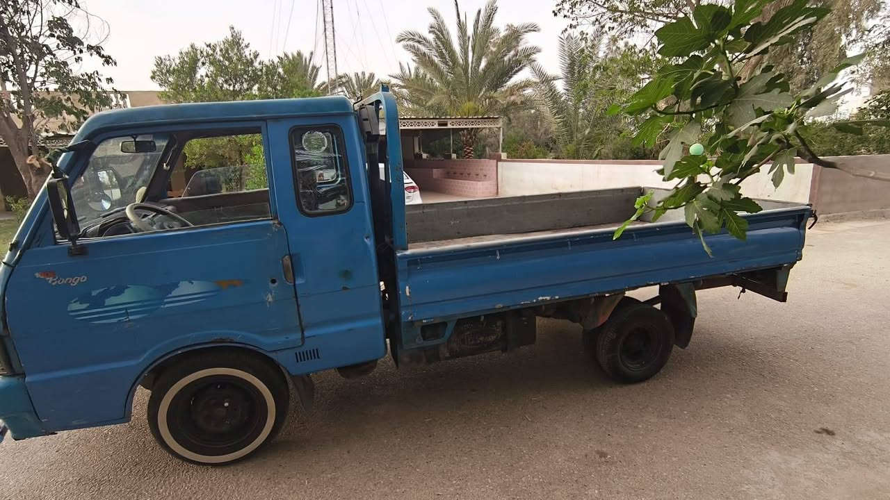 كيه بنكو موديل 95رقم ديالى الماني سياره بلاديه تحويل مباشر البيع السعر 50وبيه مجال الطيبين مكاني ديالى العضيم ***********
