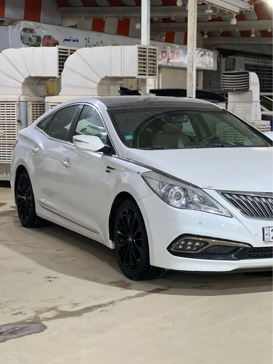 ازيرا موديل 2015 امريكي فول 1/1 سعر 135 وبيها مجال ترهم مراوس  رقم نجف بيها بارد بالبنيد وبارد بالجاملغ الخلفي  للأستفسار اتصال *********** النجف, العراق
