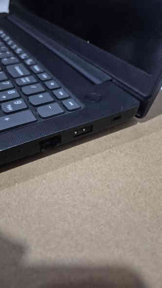 لابتوب لينوفو مستعمل نظافة 99% بي مجال بسيط للش
لينوفو مستعمل كلش قليل اقل من شهرين و وية كل كراتينة و الفلين و الجياسة مال كيبلات جهاز قوي و معالج حديث و سلم الجهاز خفيف كلش يفيد الجامعات و الطلاب و يشغل برامج هندسية و الموظفين و للدراسة
ويدعم اخرررر تحديثات ويندوز ١١ بدون مشاكل 
مواصفاته
Cpu : i5 12th جيل ١٢
RAM : 8Gb
Ssd 512Gb
Gpu : intel(R) UHD Graphics 
Monitor: 15,6 ips
منافذ بي hdmi
ومنفذ سماعة و تايب سي و usb و كيبل LAN

جهاز شاشة كلش جبيرة و استعمال كلش حلو

السعر 🔴 475 🔴
بي مجال قليل للشراي فقطططط
مكاني بصرة و ممكن اكو توصيل
رقم التواصل 
***********
راي

لينوفو مستعمل كلش قليل اقل من شهرين و وية كل كراتينة و الفلين و الجياسة مال كيبلات جهاز قوي و معالج حديث و سلم الجهاز خفيف كلش يفيد الجامعات و الطلاب و يشغل برامج هندسية و الموظفين و للدراسة
ويدعم اخرررر تحديثات ويندوز ١١ بدون مشاكل 
مواصفاته
Cpu : i5 12th جيل ١٢
RAM : 8Gb
Ssd 512Gb
Gpu : intel(R) UHD Graphics 
Monitor: 15,6 ips
منافذ بي hdmi
ومنفذ سماعة و تايب سي و usb و كيبل LAN

جهاز شاشة كلش جبيرة و استعمال كلش حلو

السعر 🔴 475 🔴
بي مجال قليل للشراي فقطططط
مكاني بصرة و ممكن اكو توصيل
رقم التواصل 
***********
