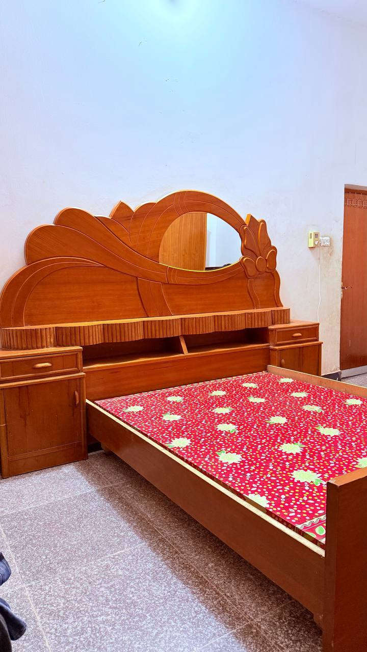 السلام عليكم
للبيع  غرفه أخشاب مستعمله 
سعر 750 وبيها مجال 
المكان بابل قضاء المحاويل ناحية الإمام 
للاستفسار الاتصال ***********
