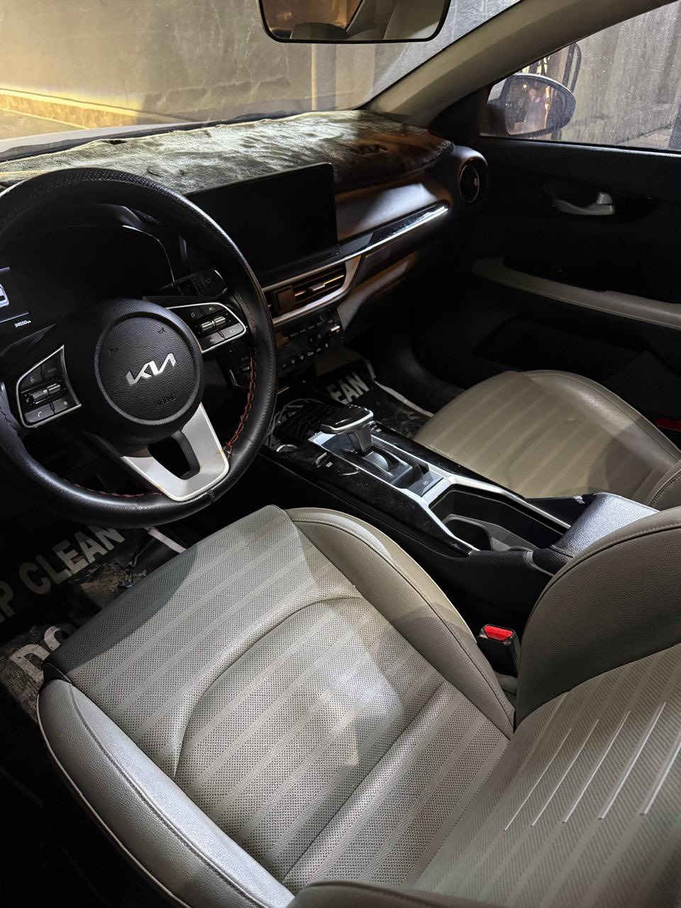 السلام عليكم
كي 3 2022 

خليجي مكفوله من ضربه

ماشيه 34 

حساسات فتحه مرايات هيتر شاشه تحكم ستيرن

محرك 1500دبل نوزل

مكان شارع فلسطين
السعر 130 وبيها مجال

***********
