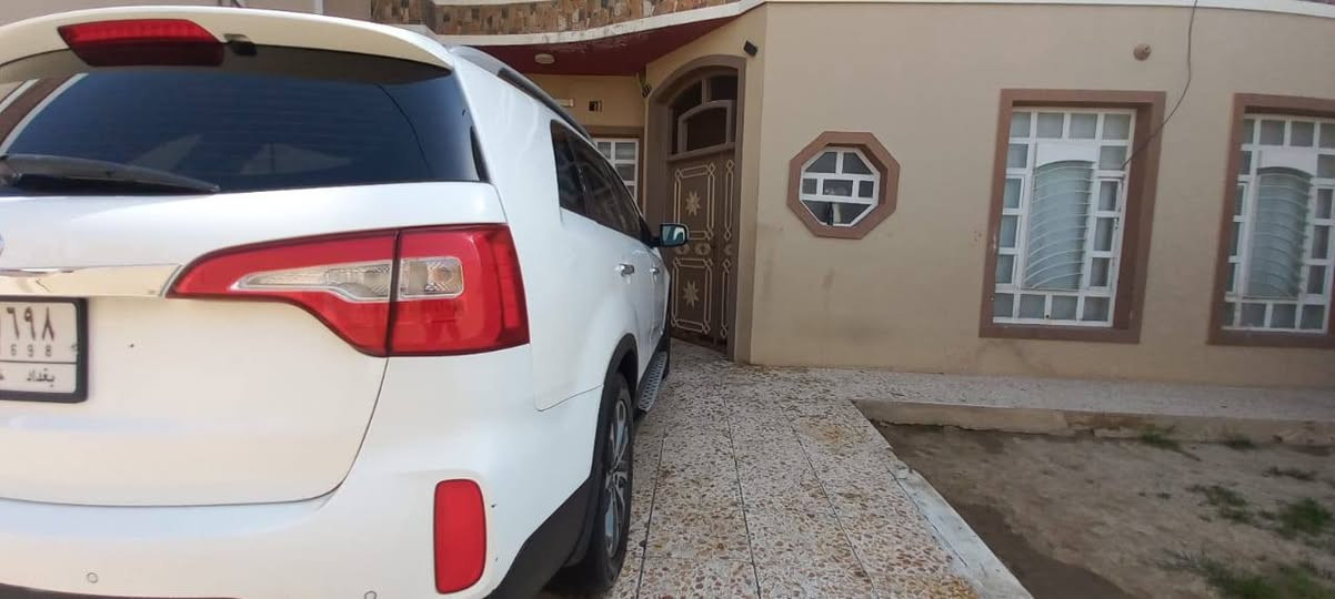 البيع فقط سورنتو موديل 14 كويتي فول مواصفات لمتدد بنوراما محرك 6 بصمه  سياره مواصفات VIP
سياره بيه ضربه خلفيه بدون داواخل
رقم بغداد مداور ثاني السعر 175وبيه مجال الشراي مكان سياره الأنبار الفلوجه 
الاستفسار عن الرقم *********** اتصل عل رقم
مكلف بل نشر
