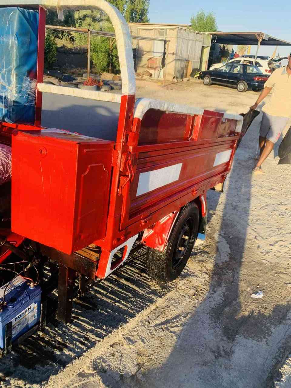 للبيع موديل 17اوراق أصولي سعر 950وبيه مجال قليل قليل مكان حله محاويل ***********
