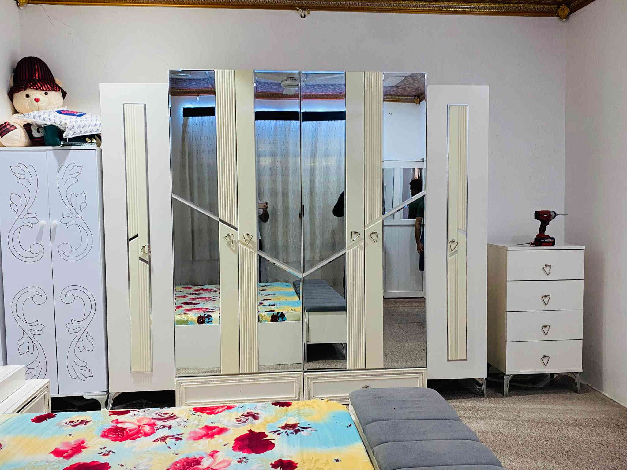 مزاد انس الوندي 

غرفه نوم تركي لون اوف وايت ورصاصي كلش نظيف وجديد 9 قطع ويا الدوشك مالته سعر 675 الف 

للبيع والمراوس مراسله الصفحه او اتصال على رقم التالي 

*********** 

عنوان بختياري اول شارع السيطره قبل خليل ابو باله خناقين
