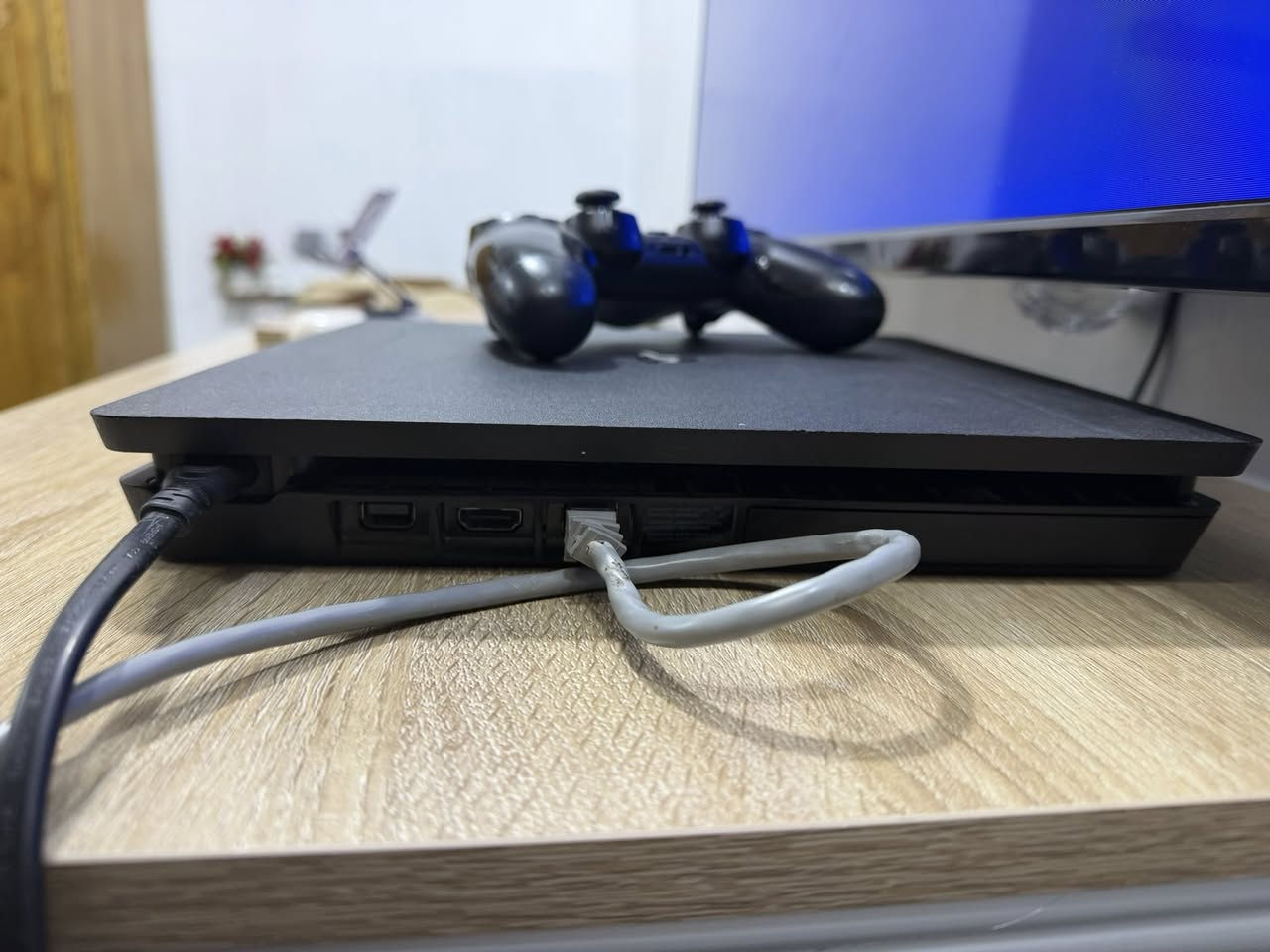 سلام عليكم بلي 4 سلم نص تيره ملحقات جوستك 1 فقط مع قرص gta5   لوك ستيكر سعر 200 رقم هاتف *********** مكاني بغداد شعله
