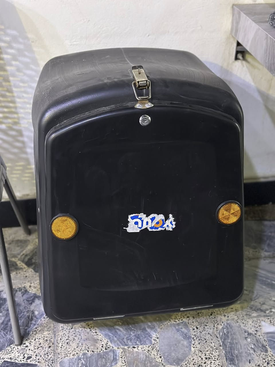 سلام عليكم للبيع صندوك 30 ولخوذه 40 شراي اتصل *********** مكاني بغداد
