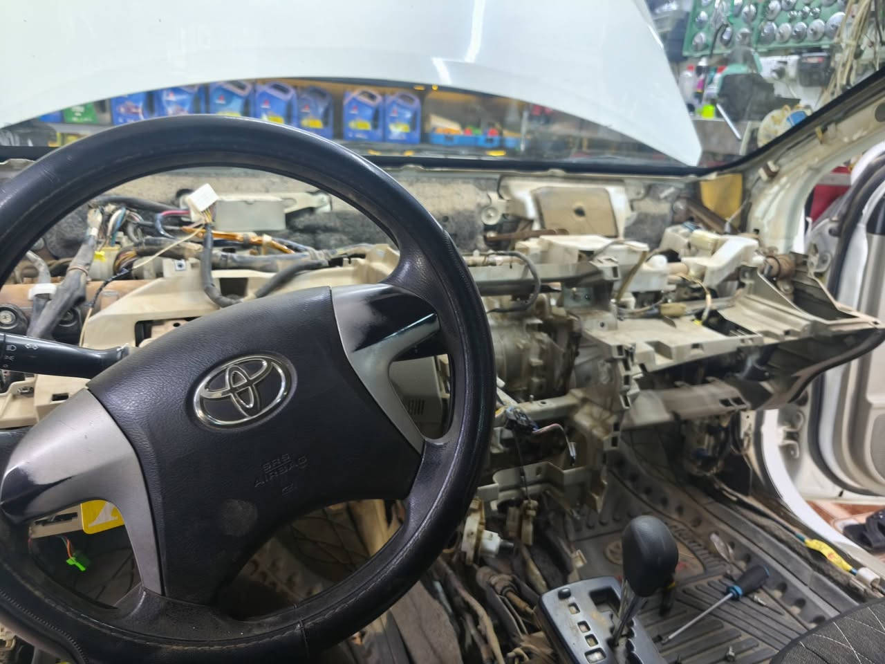 السلام عليكم 
تم بفضل الله تعالى اليوم استبدال فريز كورلار 2013 بفريز اصلي  دنسو. وشحن. غاز فرنسي اصلي حسب ضوابط الشركه المصنعه وتم إرجاعها إلى وضع الشركه والفضل لله 
محمد العاني لصيانه السيارات 
بغداد الغزالية قرب قاعه عبله مقابل المجمع السويسري 
***********
***********
 فضل وليس أمر متابعه الصفحه ليصلك كل جديد.   وتعليق  بكلمه طيبه
