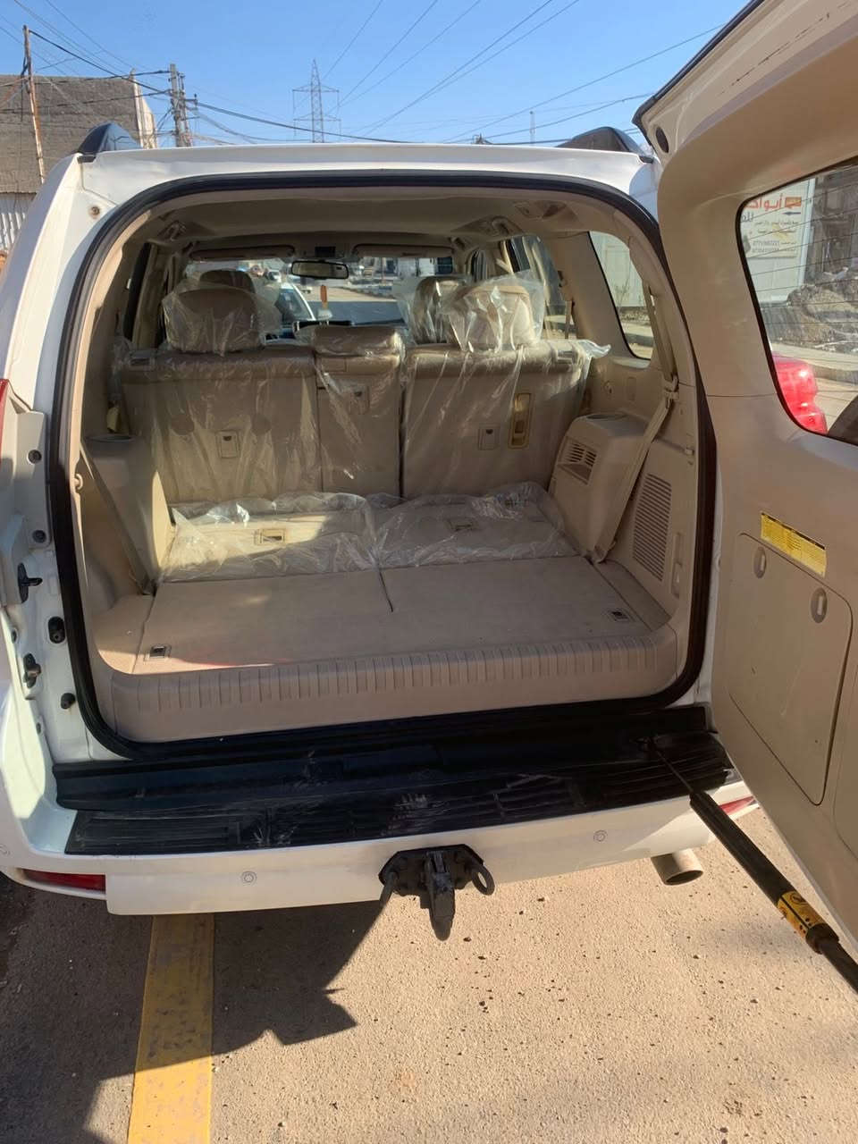 السلام عليكم برادو 2012كفاله عامه بيه بس الدعاميه صبغ سياره جديده وجاهزه ترايه زيرو ماشيه١٦٥ كويتيه السياره بسمي تحويل مباشر عارضه ب٢٨٥ بيه مجال حك الجيه ***********
