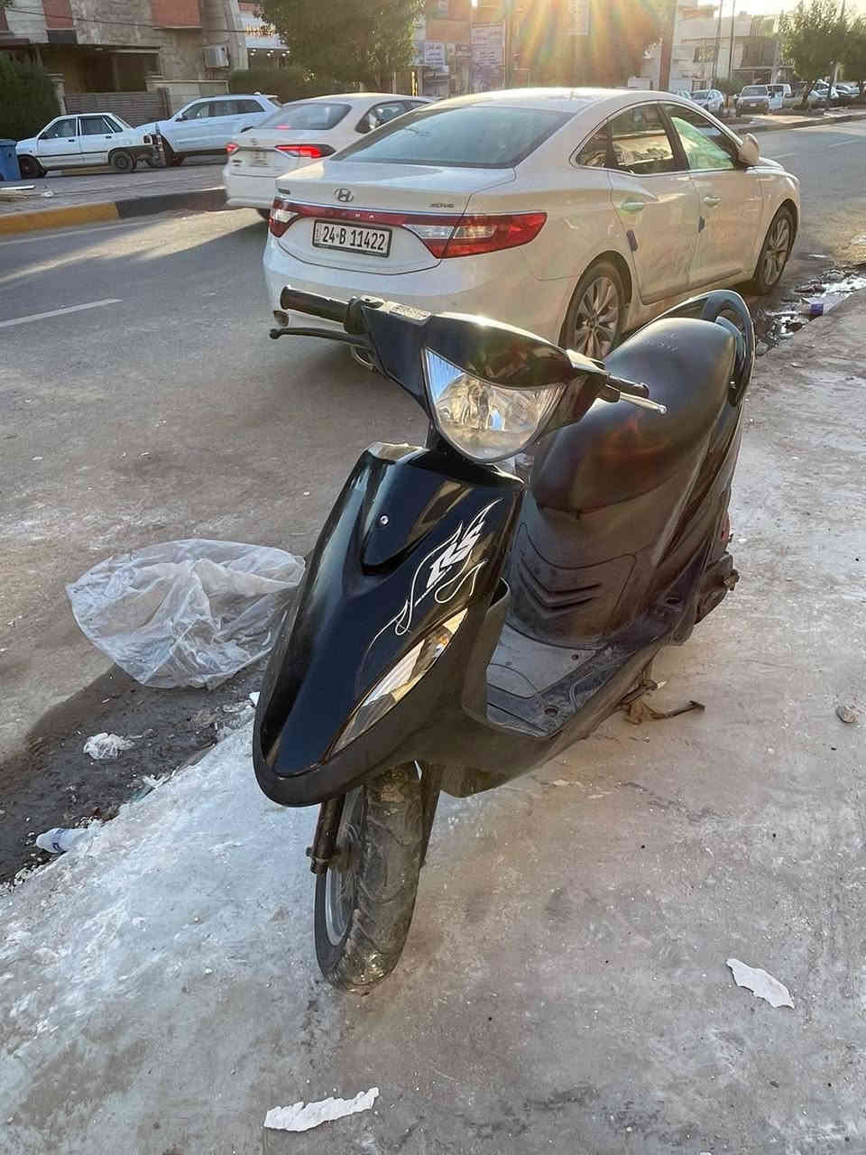 السلام عليكم دراجه ماكس عدله كفاله عامه دراجه رمبه مصار هواي من طالعه من الحاويه دراجه اي نقص مابيها او دراجه فول ملاح كفرات بلادي تايرات جدد كلشي بيها بلادي المكان بغداد جكوك الرقم *********** رقم صاحب الدراجه اني مكلف بل نشر السعر 950 او بيها مجال
