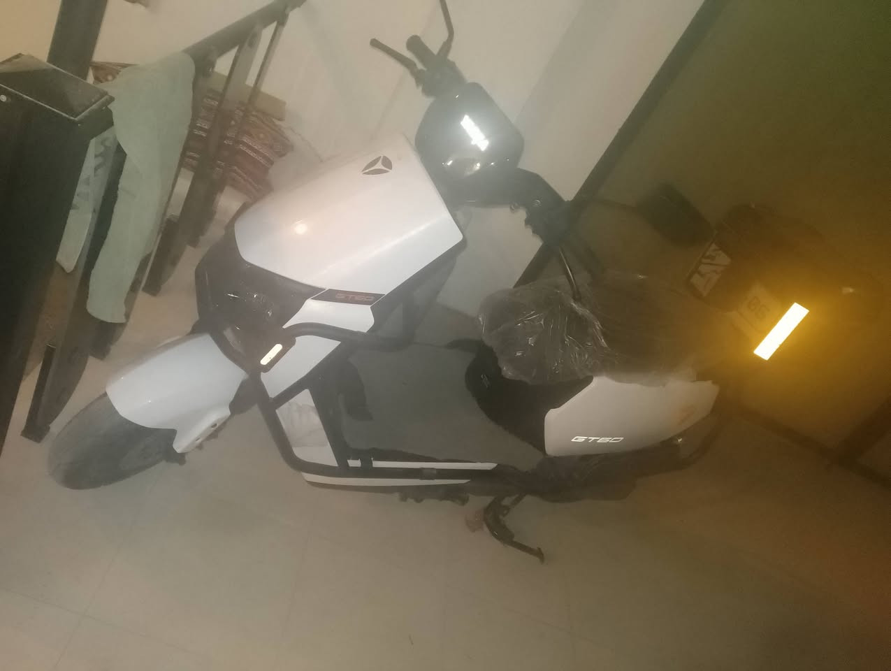 دراجه شحن جديده  بعد هي ما شيه من سياره لباب سعر مليون  تلثميه ***********
