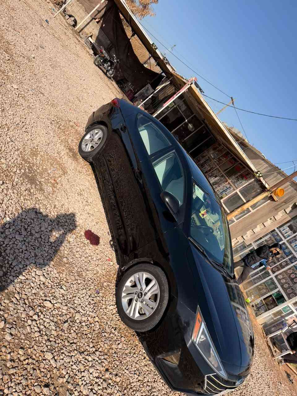 السلام عليكم للبيع النتره موديل ٢٠١٩ وارد امريكي رقم دهوك تحويل فقط سنويه ما صاقطه فول مواصفات بصمه فتحه تبريد شاشه تلفزون كامره ويل كب السياره بيه ثلاث قطع صبغ بدون دواخل شرط بس رش ماشيه ٩٧ الف مكان السياره كربلاء السعر ١٢٠ بيه مجال قليل الاتصال على الرقم ***********
