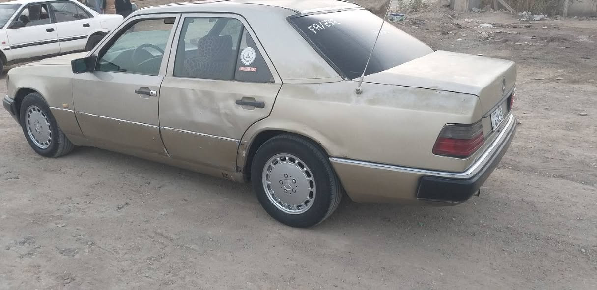 مارسدس دب مديل 91 رقم نكليزي سنويه 29 كير محرك حداده تخم تاير خير من الله السعر 35 العنوان قرنه بني منصور هاتف *********** ابو السنويه جاري
