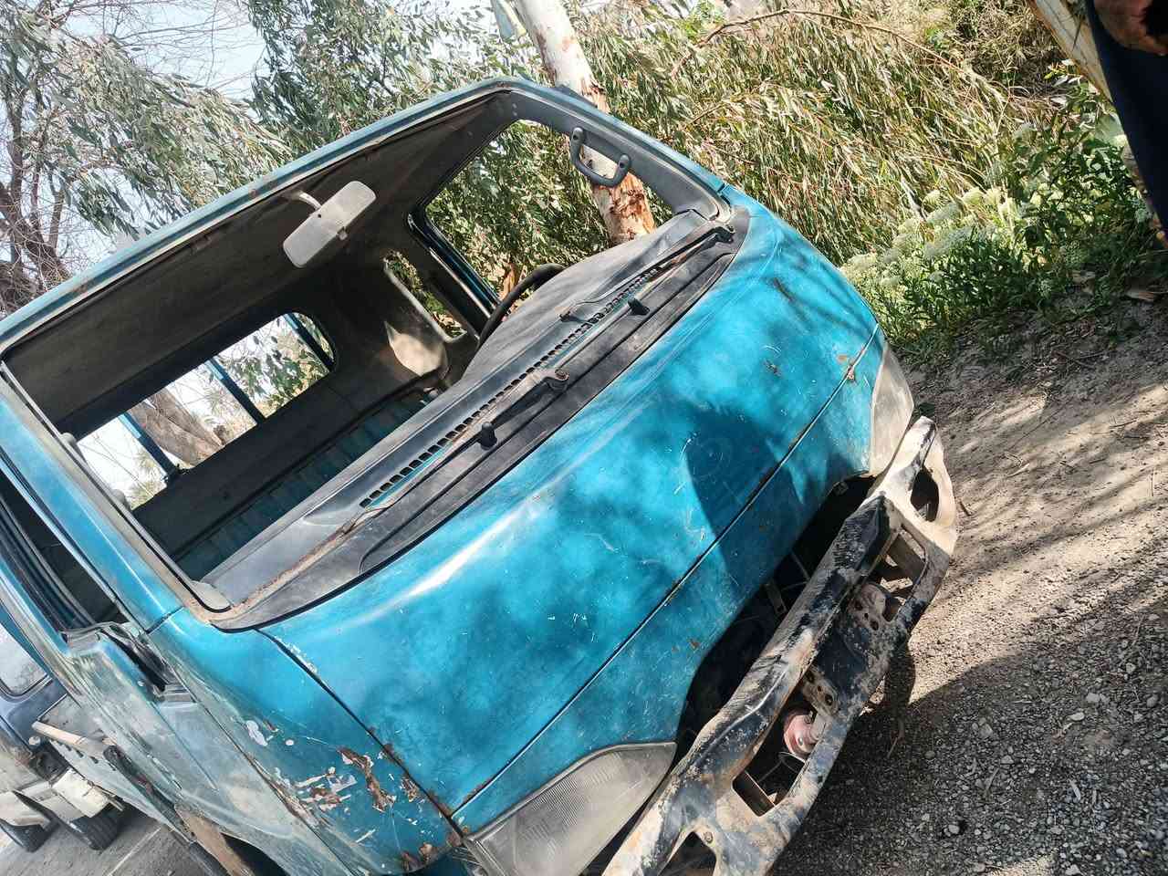 سلام عليكم كيه سامسوك موديل 200 رقم ألماني ديالى مكينة كير جديد اكسل جديد سيارة بيني تريد وكله تريد تحويل سعر 25 بيه مجال ***********
