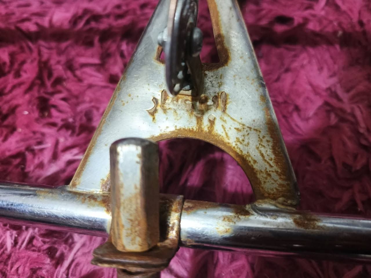 السلام عليكم سيبايه النترا ابو عمار الاستفسار *********** السعر ١٢٥ وبيها مجال
