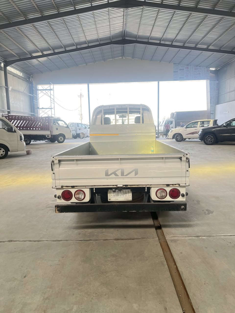 يالله السلام عليكم للبيع كيا حمل 2700موديل 2023 السياره مكفوله كفاله عامه من اي شي لاتنقيص ولا تبخير السياره اتخبل نقص مابيها كفاله عامه كلشي شغال سعر السياره 150وبيها مجال للاستفسار الاتصال على الرقم 
***********سيد امير المعموري
***********سيد معتز المعموري
عنوان السياره ديالى جديده الشط شركه فاضل خيري معرض خيرات دجله
