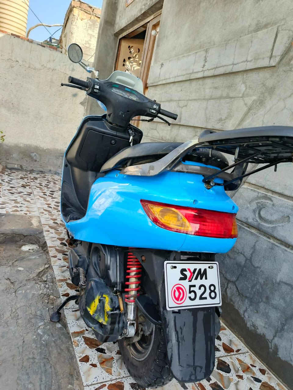 سلام عليكم دراجه لبيع فراشه فحل دراجه بعدهي وكيل  ما مفتوحه سلف اشاير لايت زنون كلشي شغال بيها هورن بوش بيها تجي وشوف بعينك سعر 700 مكاني بصره معقل رقم ***********
