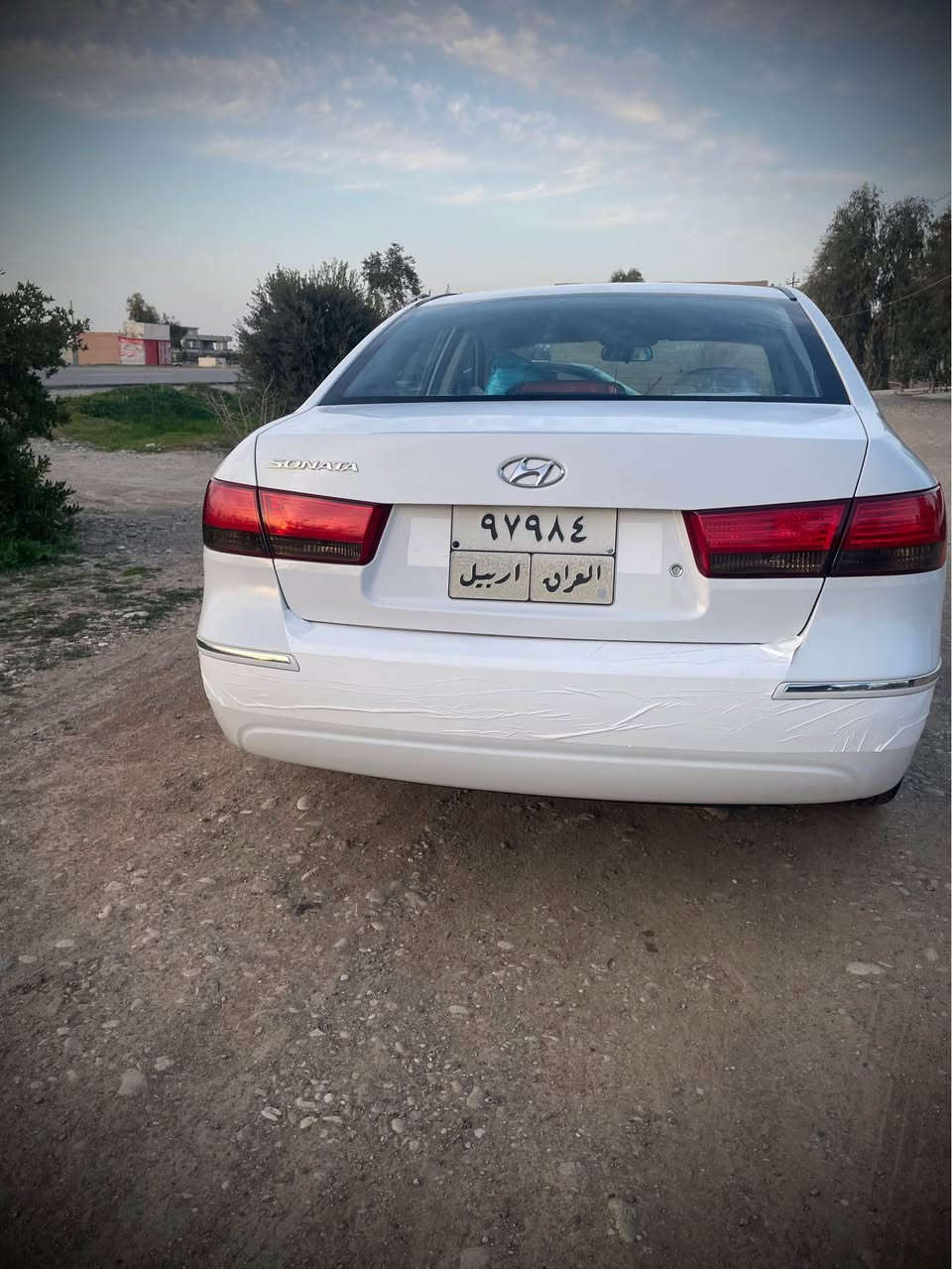 سوناتا موديل ٢٠١٠مةكينة٢٠vvtيةك نيزام يةك چاملغ پيشةوة سبوغة بي ناگرتن يةك بةلة بونيتةكةي سةنةوي يةك مانگي ماوة  مةكينةي سةرفو بو خاري نية گير بةشةرتة چوار تايةي تازةية هةمو كياني بةشةرتة تةبريت گةرميو ساردي بةشةرتة ناو نيشان :كةركوك شوان :ز:***********:/*********** كركوك, العراق
