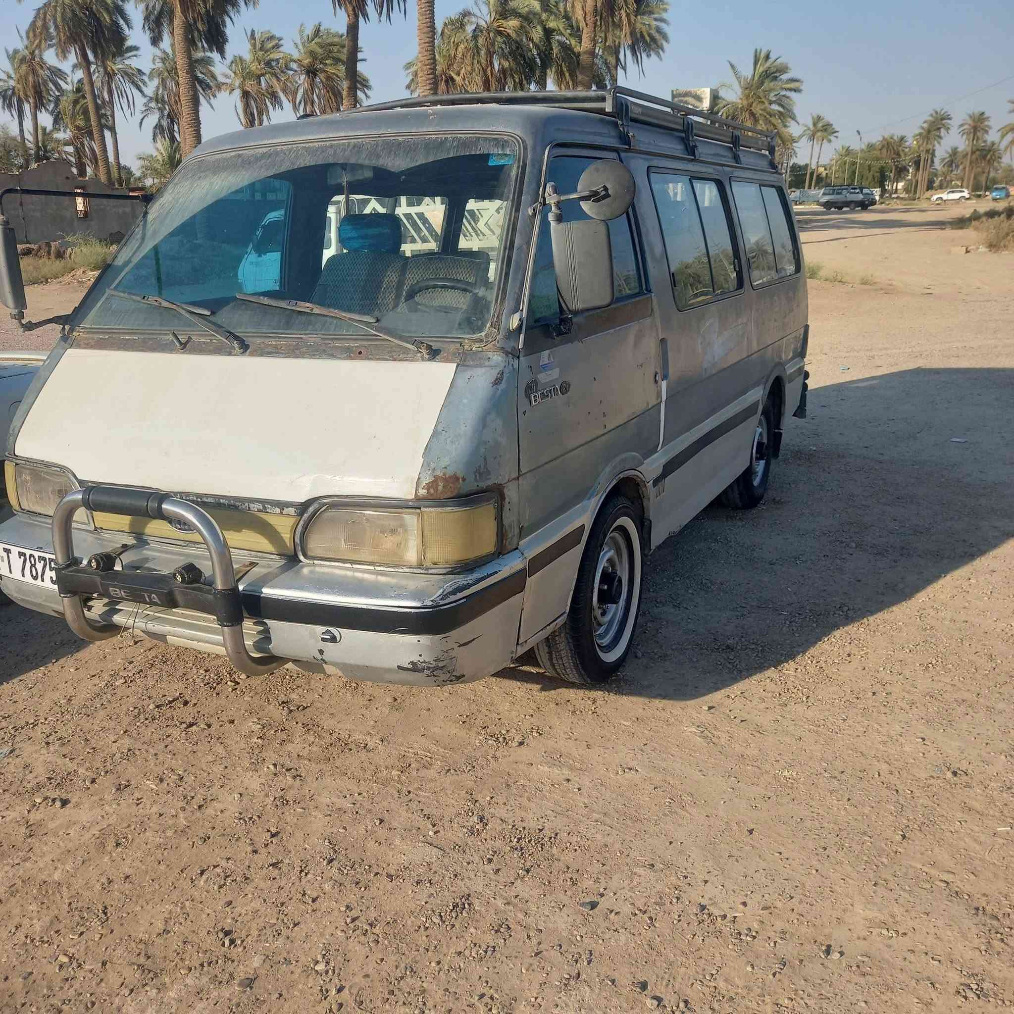 كيا بستا للبيع موديل ٩٣ محرك خيط بخار بدون تنقيص وكير واكسن مكفول غرفه نظيفه صدر خلفي امامي جديد مشط وبور مبدل قبل شهر رقم بغداد نكليزي حمل مصفرة مرور وسنوية وهزه جديده السعر ٣٣ وبيها مجال المكان ابو غريب مكلف بالنشر تفاصيل أكثر اتصل ***********
