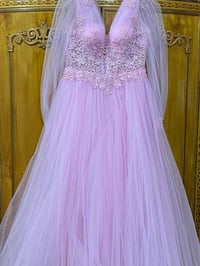 فساتين • قياس ٤٠ • نادرة اللبس