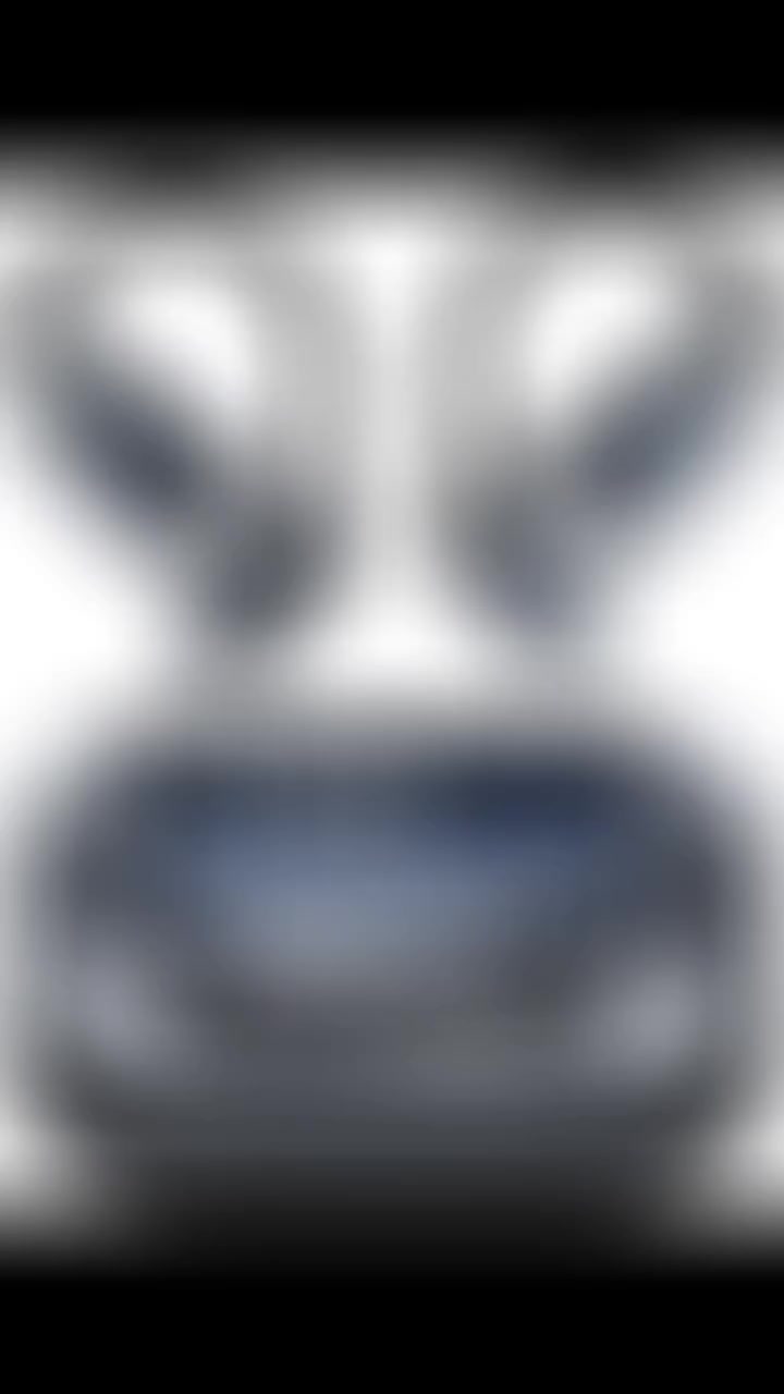 سماعات أذن لاسلكية من إيريزر
G

سماعات إيريزر XT82PRO هي سماعات أذن مفتوحة، لاسلكية بتقنية بلوتوث 5.4

تتميز بشاشة لمس ملونة فريدة على علبة الشحن للتحكم في الموسيقى والإعدادات. صُممت هذه السماعات لتوفير الراحة أثناء ممارسة الرياضة، وتوفر من 30 إلى 40 ساعة من وقت التشغيل، وإمكانيات الترجمة بالذكاء الاصطناعي، وصوت عالي الدقة، مما يجعلها مثالية للتنقل، وممارسة الرياضة، والسفر.

تيك توك +6

الميزات والمواصفات الرئيسية

التصميم: تصميم مفتوح للأذن، مع خطاف للأذن لمزيد من الراحة والأمان.

علبة العرض: علبة شحن ذكية مزودة بشاشة لمس ملونة لإعدادات معادل الصوت و


**إذا كنت صاحب هذا الإعلان وتريد حذفه لأي سبب، رجاءا أرسل رسالة إلى الدعم الفني**