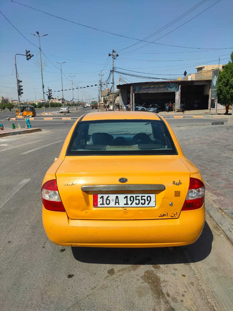 عليكم طيبه للبيع موديل 16 سياره مكفوله من لضربه ماعده طخه بسيطه سياره نضيفه سعره 37 وبيهه مجال حك لجيه مو شراي لا تعبني مكاني كربلاء *********** لشراي بي خير ويدلل
