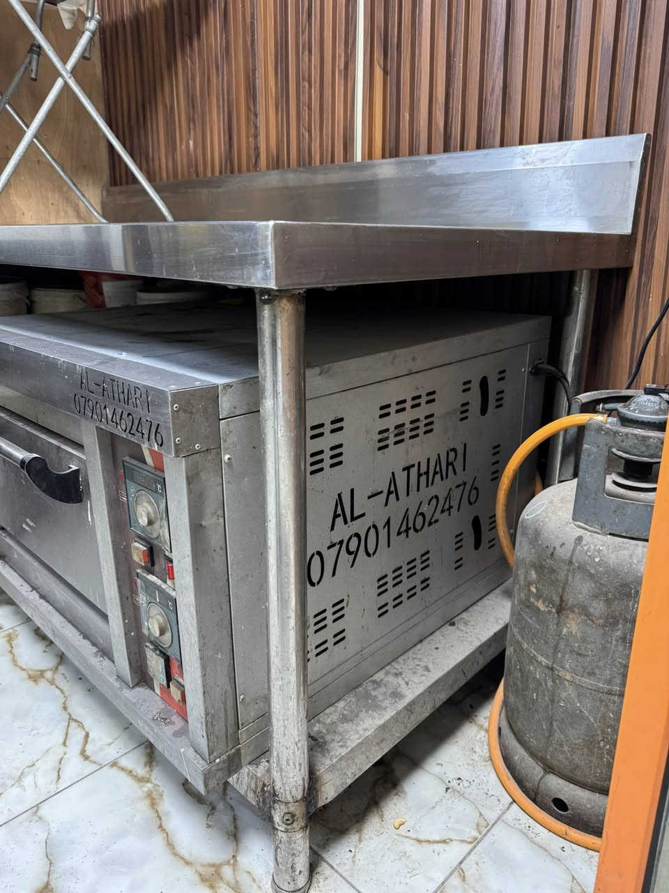 اجهزه للبيع
فرن

جهاز كريب 

جهاز وافل 

جهاز بانكيك 

جهاز لقيمات ودونات

واكو مجمده بطح بس ممصورها نضيفه جداً

للتواصل خاص او ***********
